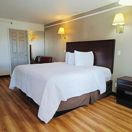 Travelers Inn By Oyo Wichita Falls Bagian luar foto