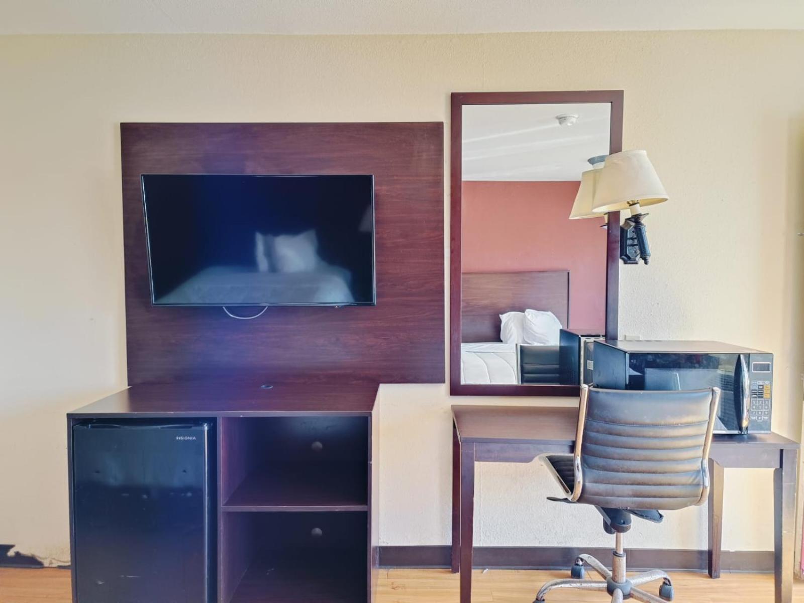 Travelers Inn By Oyo Wichita Falls Bagian luar foto