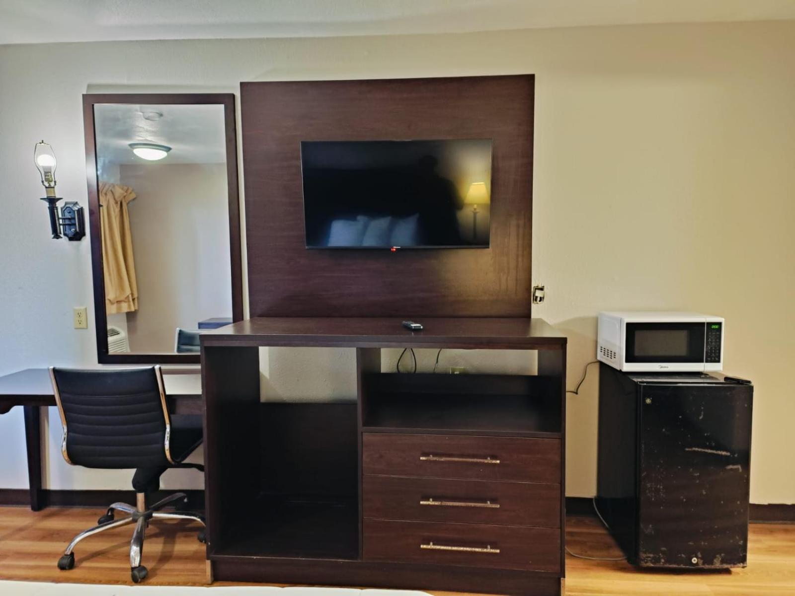 Travelers Inn By Oyo Wichita Falls Bagian luar foto