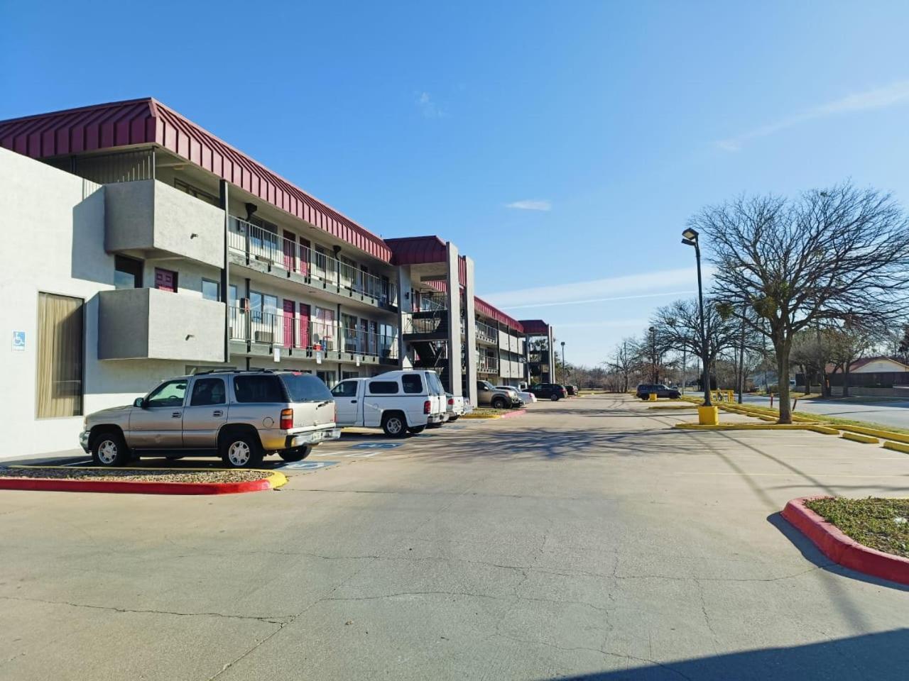 Travelers Inn By Oyo Wichita Falls Bagian luar foto